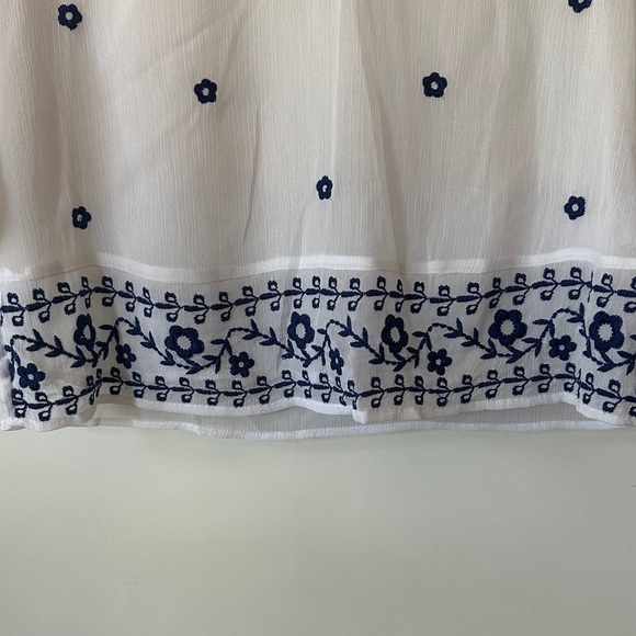LUCKY BRAND | White & Blue Embroidered Peasant Sheer 3/4 Sleeve Top - Picture 5 of 13